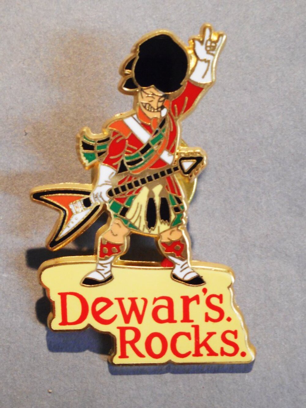 Genuine DEWAR DEWAR'S ROCKS Lapel Pin - NEW in Package